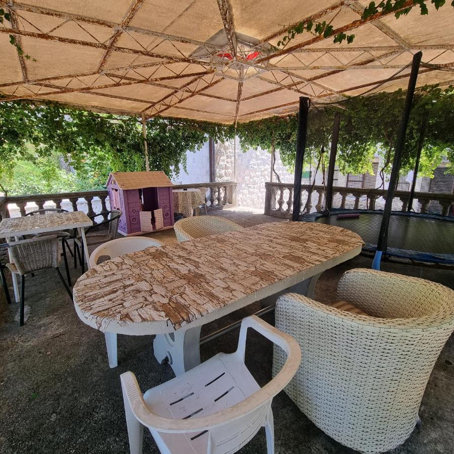 Apartment Jovan2,On The Beach With Free Wi-Fi Κότορ Εξωτερικό φωτογραφία